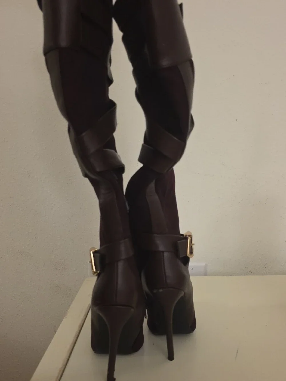 Knee-High Strappy Brown Suede Women's Boots